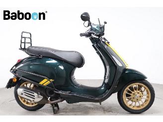 Vaurioauto  scooters Vespa  Sprint 25KM 2023/4