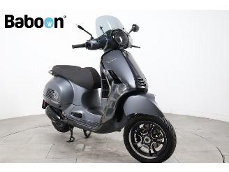 Vespa  GTS 300 Super Sport HPE picture 2
