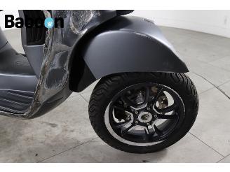 Vespa  GTS 300 Super Sport HPE picture 13