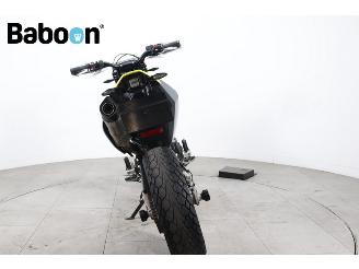 Husqvarna  701 Supermoto picture 3