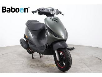Piaggio  Zip 25KM picture 2