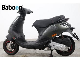 Piaggio  Zip 25KM picture 5
