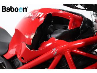 Ducati  Monster 696 picture 10