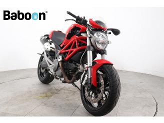 Ducati  Monster 696 picture 2