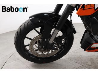 KTM 125 Duke ABS picture 10
