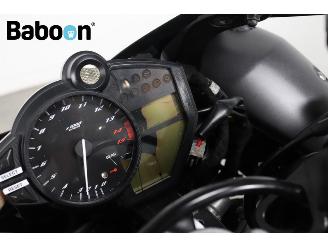 Yamaha  YZF-R1 picture 18