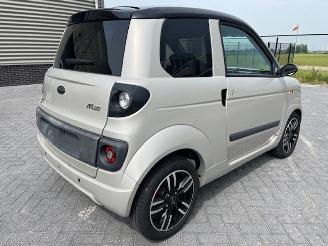 Microcar  M.GO 6 DCI 45KM picture 3