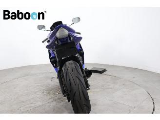 Yamaha  YZF-R6 picture 3