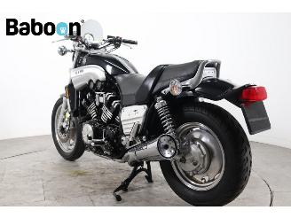 Yamaha  VMX 1200 V-Max picture 2
