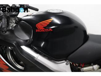 Honda CBR 600 F picture 14