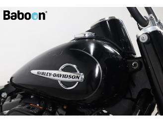 Harley-Davidson  FLHCS Softail Heritage Classic picture 10