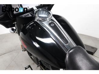 Harley-Davidson  FLHX 107 Street Glide picture 10