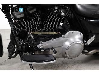 Harley-Davidson  FLHX 107 Street Glide picture 13