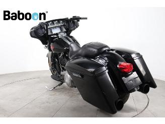 Harley-Davidson  FLHX Street Glide picture 6