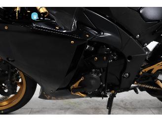 Yamaha  YZF-R1 picture 13