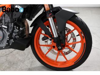 KTM 125 Duke ABS picture 11