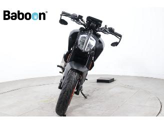 KTM 125 Duke ABS picture 3