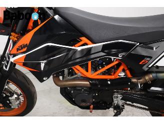 KTM 690 SMC  picture 19