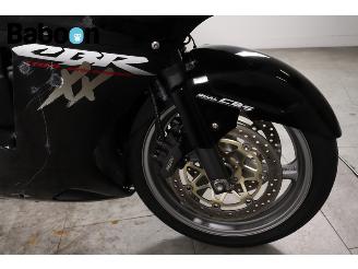 Honda CBR 1100 XX Super Blackbird picture 18