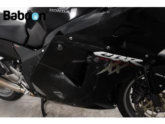 Honda CBR 1100 XX Super Blackbird picture 19