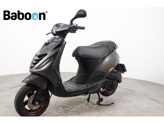 Piaggio  Zip 45KM picture 6