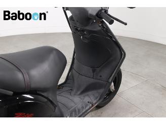 Piaggio  Zip 45KM picture 12
