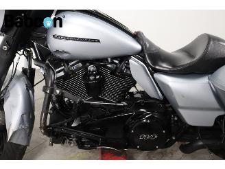 Harley-Davidson  FLHXS Street Glide Special 114 picture 21