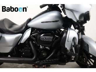 Harley-Davidson  FLHXS Street Glide Special 114 picture 11