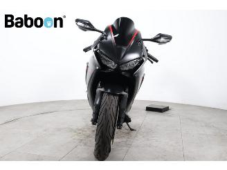 Honda CBR 1000 RR Fireblade picture 3