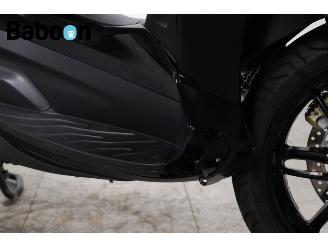 Piaggio  400 Beverly S HPE picture 18