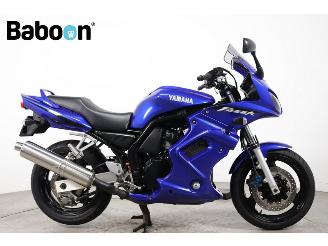 damaged motor cycles Yamaha FZS 600 Fazer 2002/7