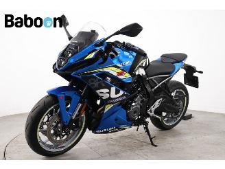 Suzuki  GSX-8R picture 4