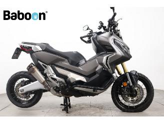 danneggiata motocicli Honda  X-ADV 2018/6