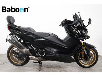 krockskadad bil motor Yamaha  XP 560 T-MAX Tech Max ABS 2022/10