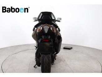 Yamaha  XP 530 T-MAX ABS picture 3