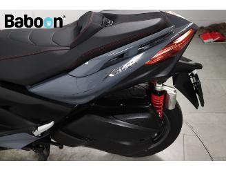 Yamaha  X-MAX 300 Tech Max ABS picture 23