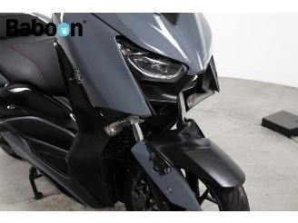 Yamaha  X-MAX 300 Tech Max ABS picture 10