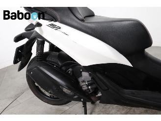 Piaggio MP3 300 Yourban S picture 22