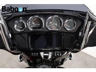 Harley-Davidson  FLHXSE CVO Street Glide 117 picture 26