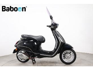 uszkodzony skutery Vespa  Sprint 25KM 2014/9