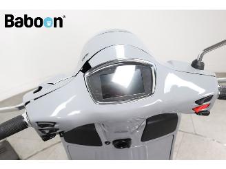 Vespa  GTS 300 Super Notte ABS picture 20
