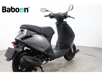 Piaggio  Zip 45KM picture 2