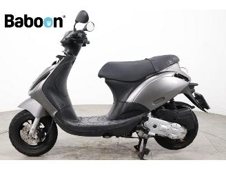 Piaggio  Zip 45KM picture 5