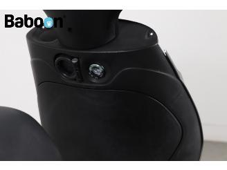 Piaggio  Zip 45KM picture 12