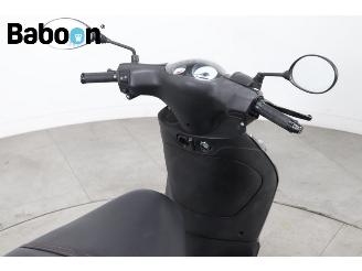 Piaggio  Zip 45KM picture 13