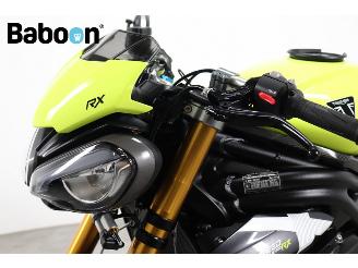 Triumph Speed Triple 1200 RX picture 16