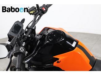 KTM 790 Duke L picture 12
