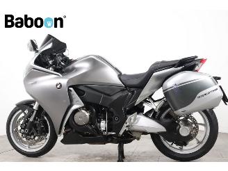 Honda VFR 1200 F ABS picture 3