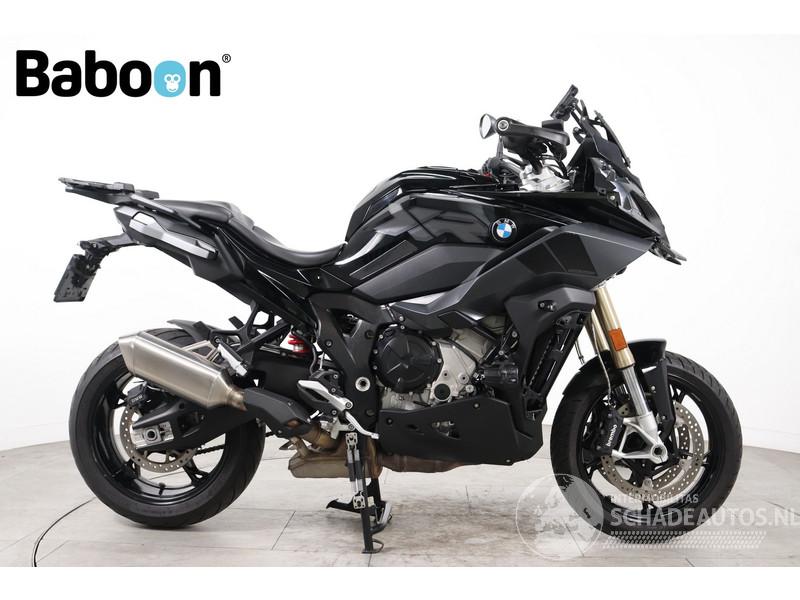 BMW S 1000 XR Triple Black