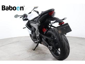Triumph Daytona 660 picture 6